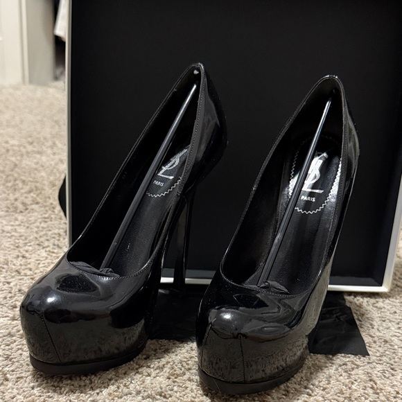 Yves Saint Laurent Shiny Black Platform Heels - Picture 1 of 3